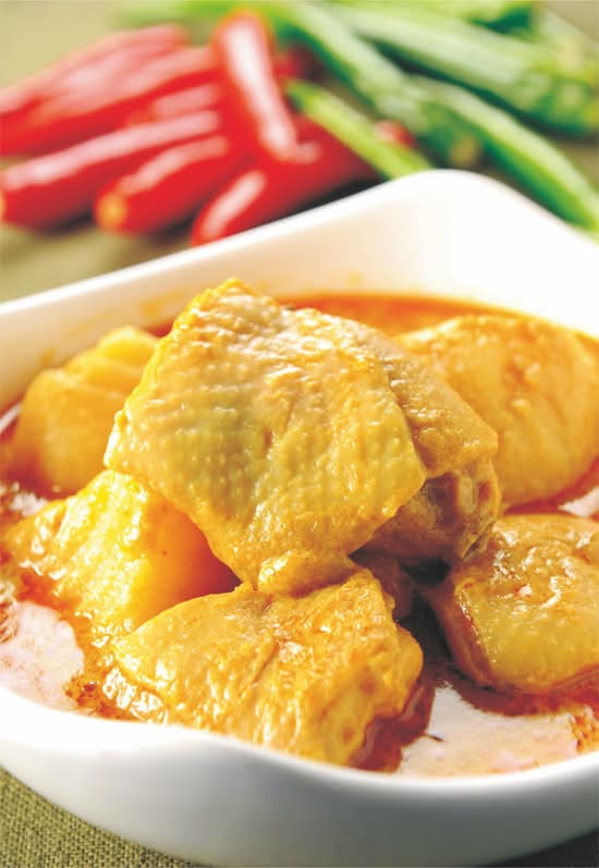 Chicken Curry w/ Coconut Milk 泰式咖哩雞